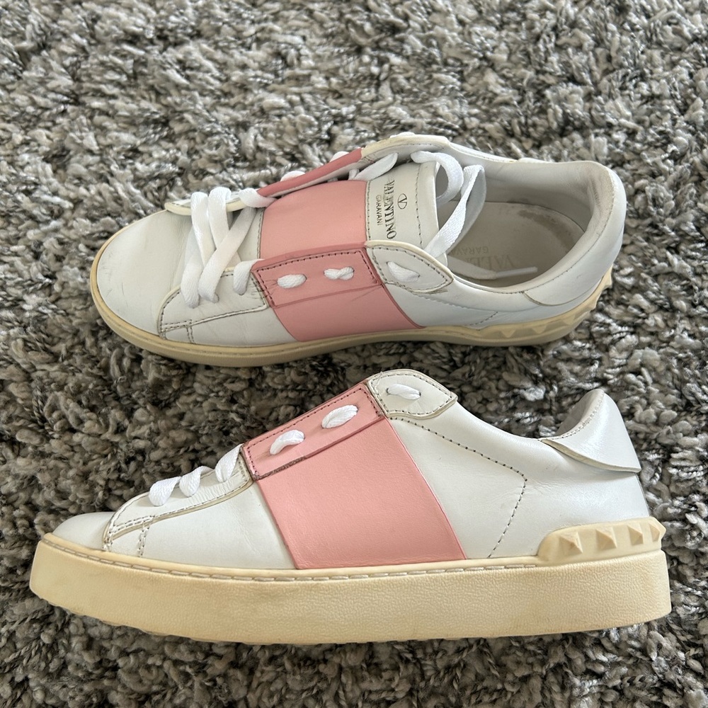 Valentino Garavani Rock Stud detailed lace up sneakers Size 7